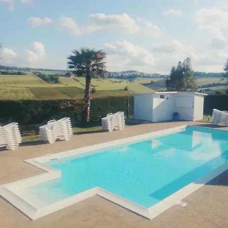 Pomod'oro Farm stay Torre San Patrizio
